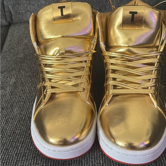 Trump force 1s - Picture 1 of 4